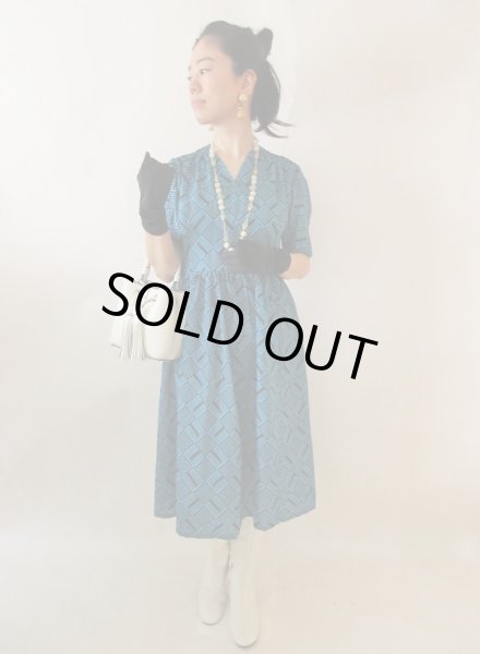 画像2: 【ショルダーにも注目*】お仕立て品の1点モノ*レトロデザインワンピ (2)