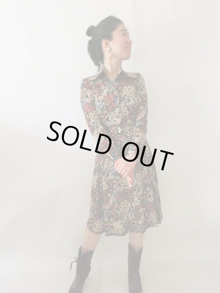 画像2: 【スッキリシルエット美人*】レトロフラワーワンピース (2)