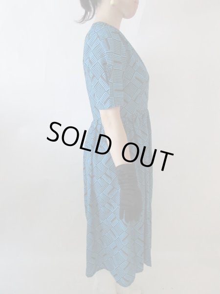 画像4: 【ショルダーにも注目*】お仕立て品の1点モノ*レトロデザインワンピ (4)