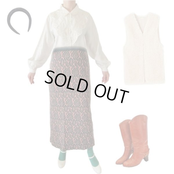 画像4: 【光沢と刺繍の高級感*】シルク刺繍ブラウス (4)