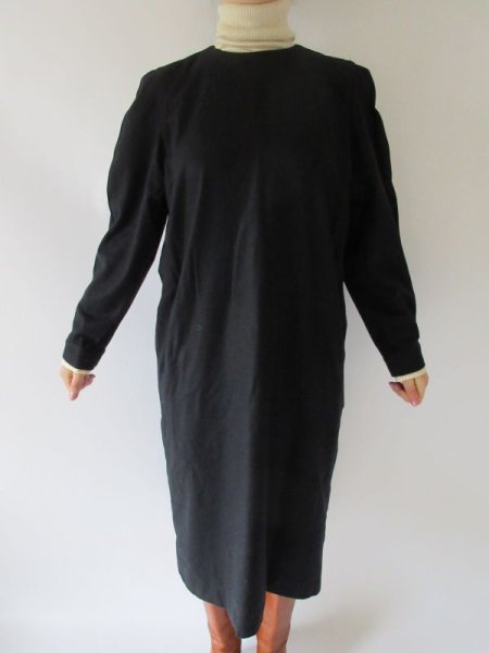 画像6: 重ね着見え*バックボタンワンピース  (6)