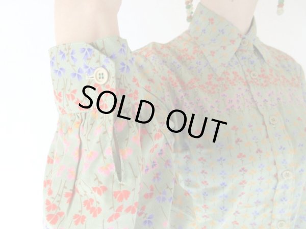 画像7: 若草色の小花柄ブラウス (7)