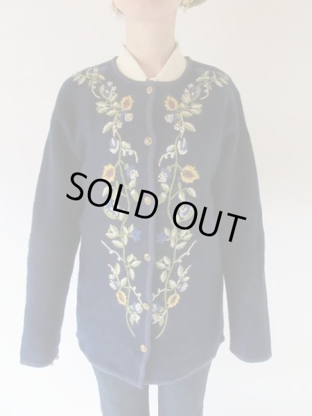 画像4: 刺繍のネイビーニットカーディガン (4)