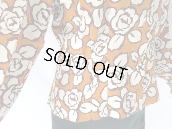 画像8: 【技あり襟の魅力*】2way襟のバラ柄ブラウス (8)