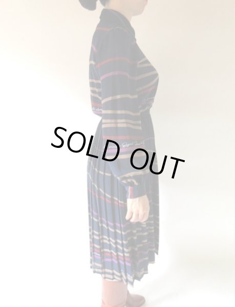 画像6: 英字とレトロ配色のワンピース (6)