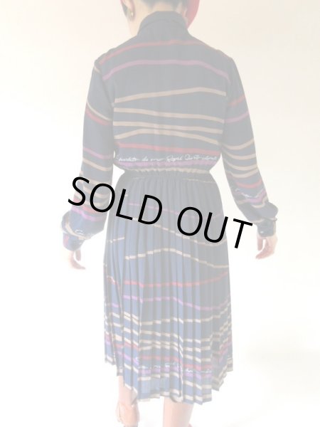 画像7: 英字とレトロ配色のワンピース (7)