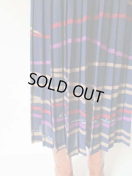 画像11: 英字とレトロ配色のワンピース (11)