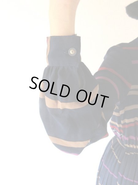 画像10: 英字とレトロ配色のワンピース (10)