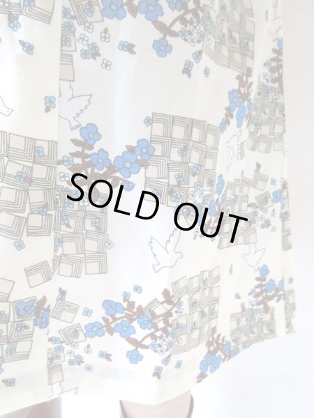 画像3: 【イヤリングと2点セット*】白い鳥とお花柄のワンピース (3)