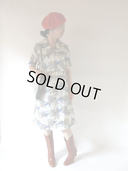画像2: 【イヤリングと2点セット*】白い鳥とお花柄のワンピース (2)