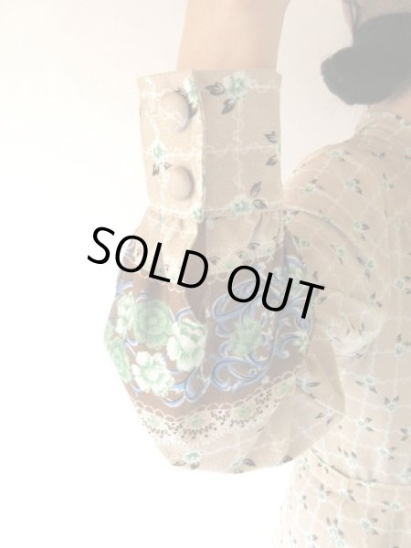 画像8: 【イヤリングと2点セット*】レトロフラワーのボウタイワンピース (8)