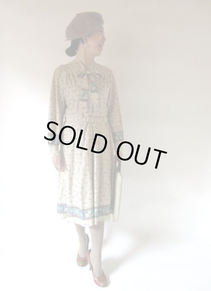 画像3: 【イヤリングと2点セット*】レトロフラワーのボウタイワンピース (3)