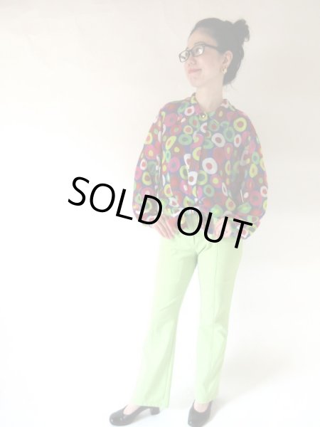 画像10: ポップカラーの水玉シフォン地シャツ (10)