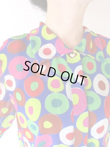 画像8: ポップカラーの水玉シフォン地シャツ (8)