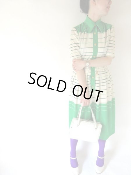 画像2: レトログリーンのボーダーワンピース (2)