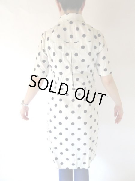 画像5: 大人可愛い水玉柄ワンピース (5)
