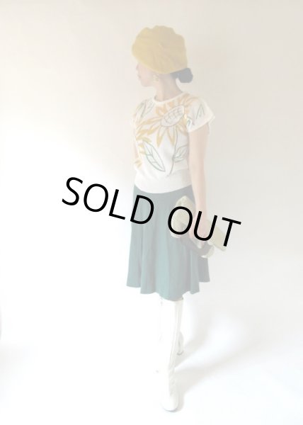 画像2: 【夏のお出かけはコレで決まり*】ひまわり柄ニット (2)