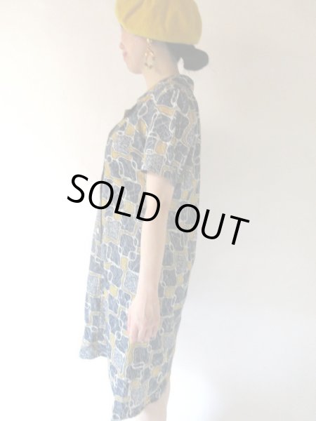 画像4: 【ノスタルジックな夏色*】幾何学柄ワンピース (4)