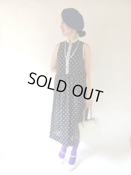 画像2: 【ありそうでなかった色合わせ*】カラフル水玉柄ワンピース (2)
