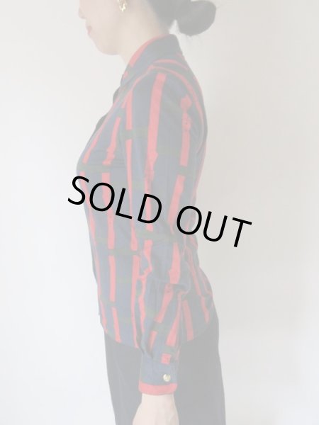 画像4: 【褪せない定番配色*】ベルト柄シャツ (4)