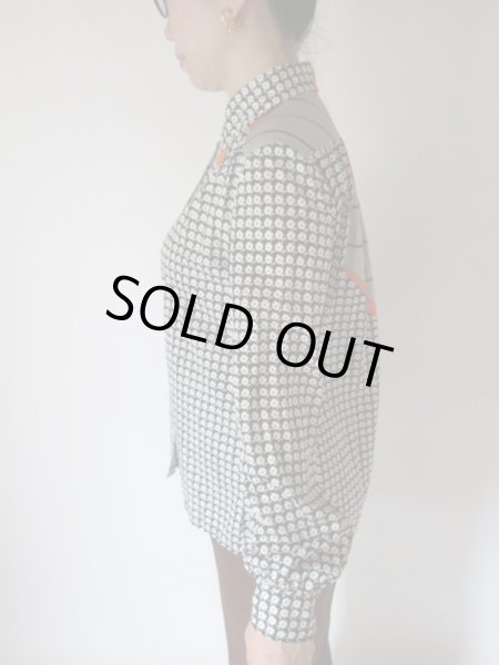 画像3: 【切り替えのデザインがオシャレ*】レトロフラワーシャツ (3)