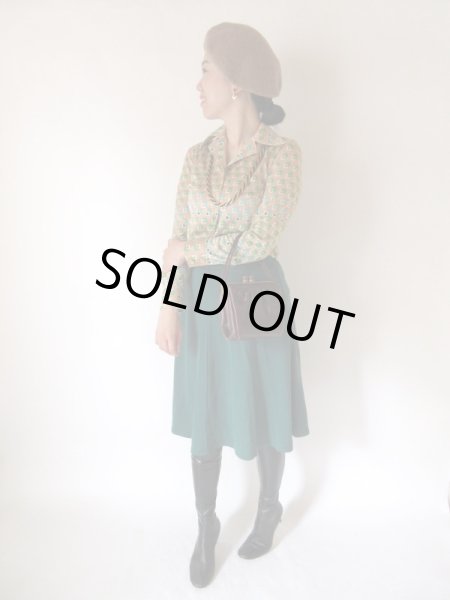 画像2: 【個性的な着こなしも*】レトロムード満点柄シャツ (2)