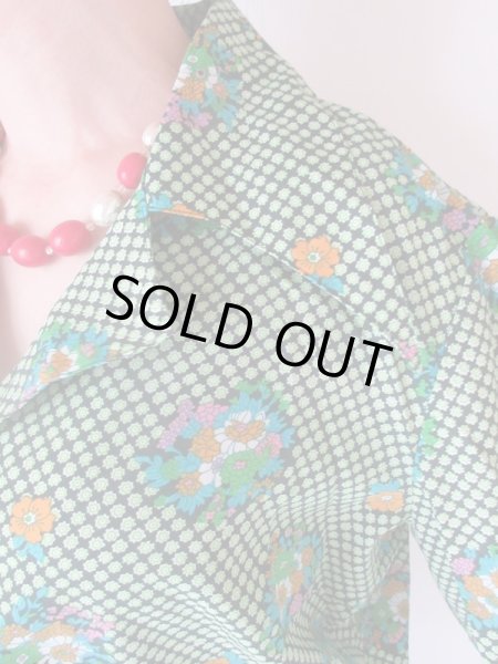 画像7: 【ゆったりsize*】レトロポップなフラワー柄シャツ (7)