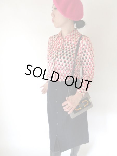 画像2: 【抜群インパクト*】レトロ幾何学柄シャツ (2)