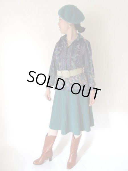 画像2: 【着心地の良さに自信あり*】新鮮色使いのフラワーシャツ (2)