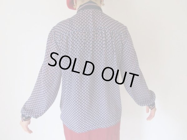 画像5: 【褪せない定番配色*】ゆったりsize*トリコロール配色の切替シャツ (5)