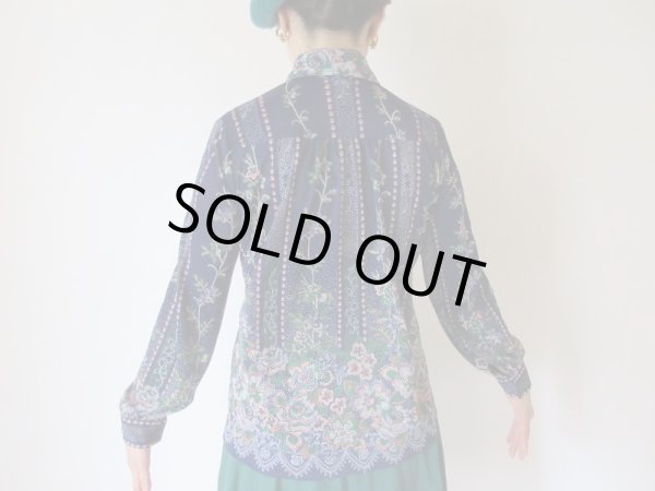 画像5: 【着心地の良さに自信あり*】新鮮色使いのフラワーシャツ (5)