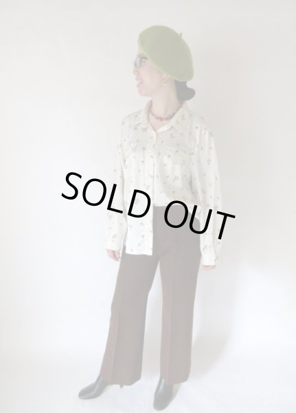 画像2: 【ゆったりサイズ*】英字ロゴブラウス (2)