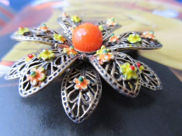 画像4: 【ただの一目ぼれです*】USA*vintageブローチ (4)