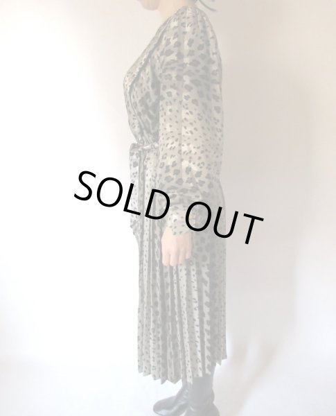 画像3: 【佇まいに自信あり*】美シルエットの艶ワンピース (3)