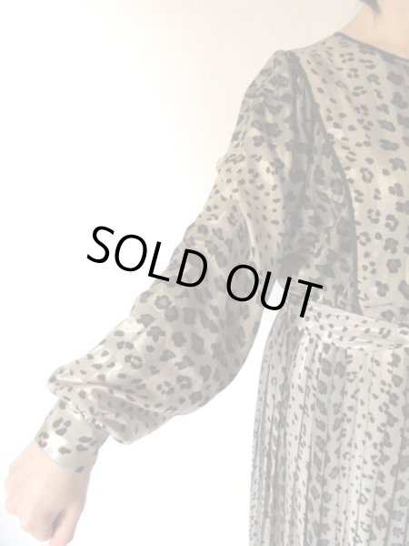 画像8: 【佇まいに自信あり*】美シルエットの艶ワンピース (8)