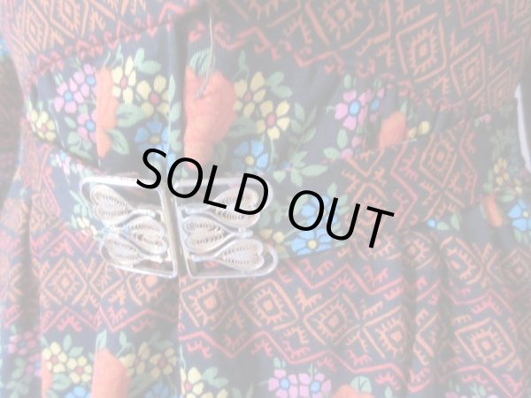 画像6: 【纏う存在感*】レトロフラワーのボーダーワンピース (6)