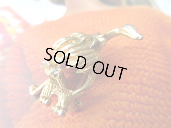 画像4: 【小さくても存在感大*】赤目キラリ*ワンコブローチ (4)