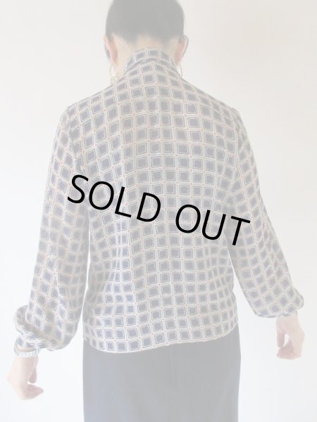 画像6: 【軽やかに大人レトロ*】シフォンのスクエア柄シャツ (6)