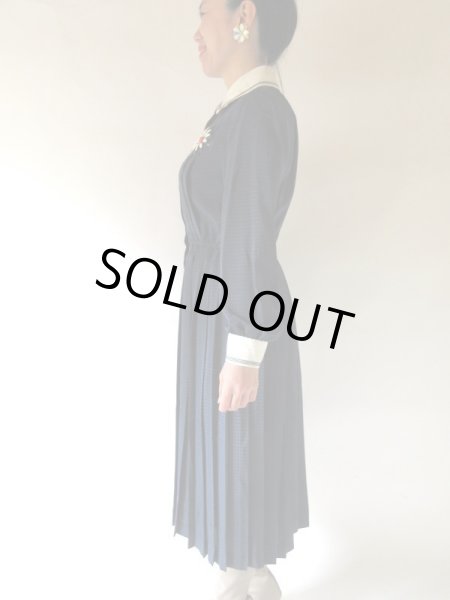 画像4: 【実は千鳥地*】ステッチデザインワンピース (4)