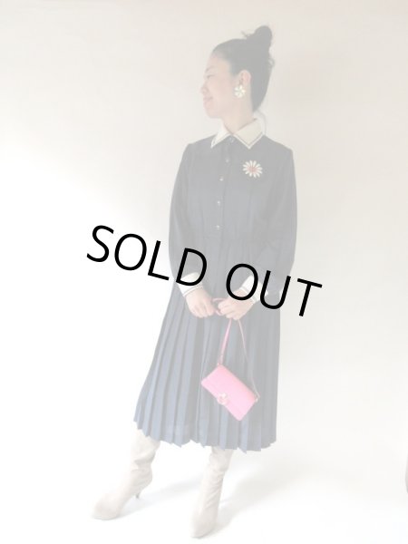 画像2: 【実は千鳥地*】ステッチデザインワンピース (2)