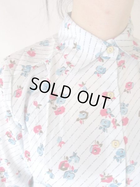 画像7: 【未使用*】ニュアンスブルーの小花柄ブラウス (7)