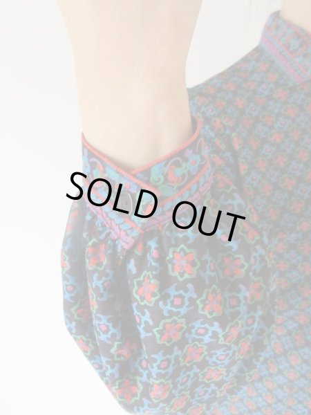 画像6: 【自慢の鮮やか配色*】レトロ配色の柄シャツ (6)