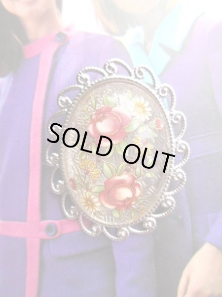画像1: 【フリルの台座がポイントです*】未使用*クラシカルフラワーブローチE (1)