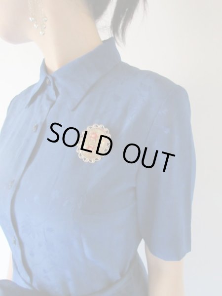 画像2: 【フリルの台座がポイントです*】未使用*クラシカルフラワーブローチE (2)