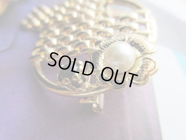 画像3: 【ちょうどいいリッチ感*】未使用*小花とゆれるデザインブローチ (3)