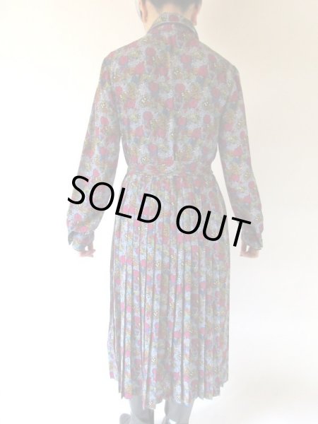 画像5: 【ステッチにも注目*】ドラマティックフラワーワンピース (5)