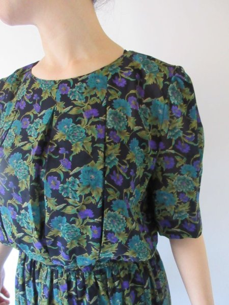 画像6: 【品のいいレトロ*】クラシカルフラワーワンピース (6)