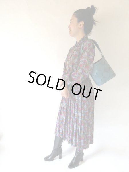 画像2: 【ステッチにも注目*】ドラマティックフラワーワンピース (2)