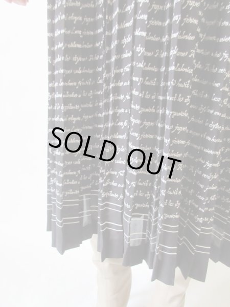 画像7: 【大人っぽロゴ*】モノトーン英字柄ワンピース (7)