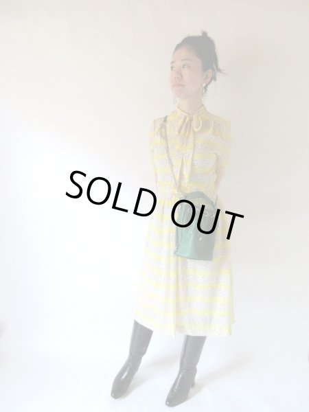 画像2: 【色使いにきゅん*】小花と水玉のワンピース (2)